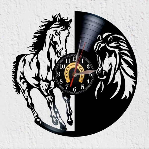 reloj de vinilo caballos