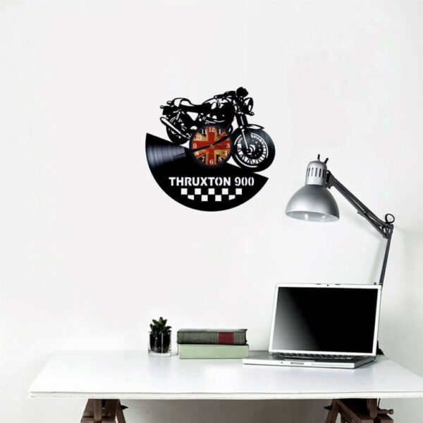 triumph thruxton moto reloj pared