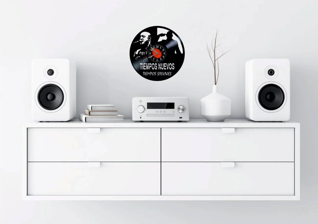 reloj pared ilegales