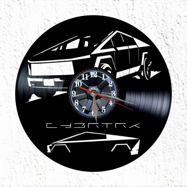 tesla cybertruck reloj pared