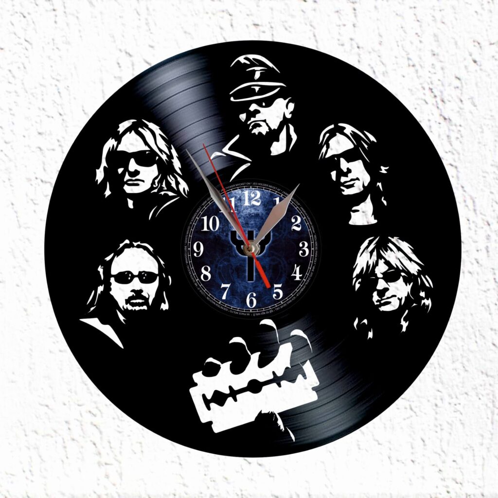 reloj pared judas priest